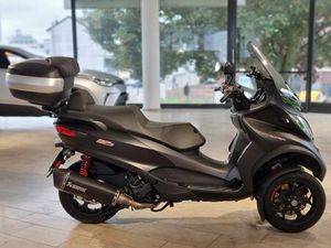 PIAGGIO MP3 500 HPE SPORT AKRAPOVIC