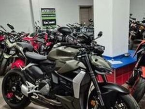 DUCATI STREETFIGHTER V2 - 2022 KM 2000 UNIPRÒ NUOV