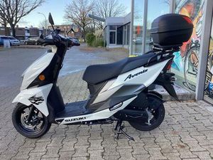 SUZUKI AVENIS 125 INKL. TOPCASE UND HANDSCHUTZ