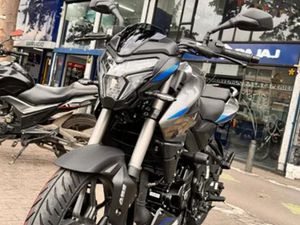BAJAJ PULSAR NS 200 FI UG 2 ABS