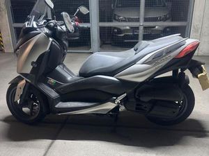 YAMAHA XMAX 125