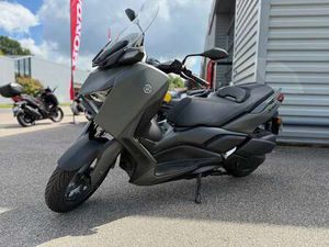 YAMAHA X-MAX 300