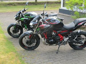 KAWASAKI Z650