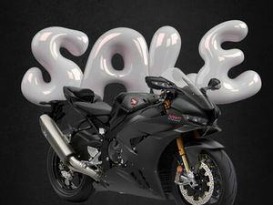 HONDA CBR 1000RR-R FIREBLADE SP * BLACK FRIDAY SALE *