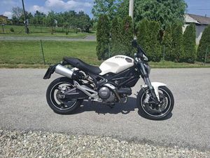 DUCATI MONSTER 696, 2009 GOD.