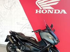 VENDO YAMAHA T-MAX 560 TECH MAX (2020) USATA A SAN GIORGIO CANAVESE (CODICE 9732032) - MOTO.IT