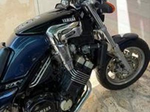 YAMAHA FZX 750