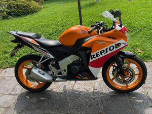 VENDO HONDA CBR 125 R (2007 - 17) USATA A LEGNANO (CODICE 9733146) - MOTO.IT