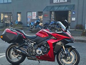 SUZUKI GSX-S 1000 GT*AKRAPOVIČ UND KOFFERSATZ*