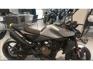 VENDO HUSQVARNA VITPILEN 801 L (2025) USATA A GENOVA (CODICE 9733569) - MOTO.IT