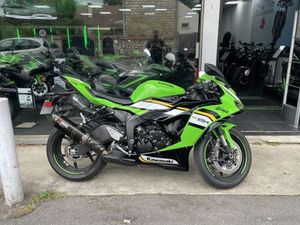 KAWASAKI ZX-6R 636 2025 636 CM3 | MOTO SPORTIVE | 3 330 KM | VERT | 95310 ST OUEN L'AUMONE