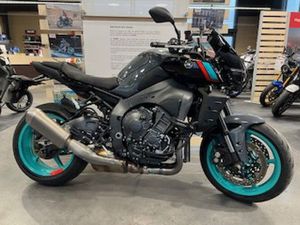 YAMAHA MT-10 2022 1000 CM3 | MOTO ROADSTER | 10 000 KM | GRIS | 10150 LAVAU