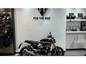 VENDO TRIUMPH SPEED TWIN 1200 RS (2025) USATA A ROMA (CODICE 9734062) - MOTO.IT