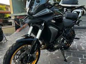 QJ MOTOR SRT 700 SX M.Y. 25 TRIS VALIGIE