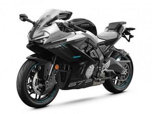 CFMOTO 675 SR-R // SOFORT VERFÜGBAR // ORDER NOW