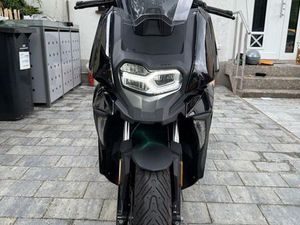 BMW C400X