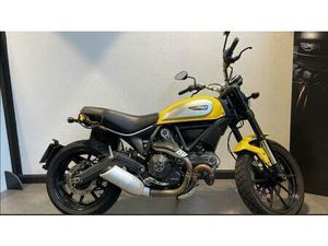 VENDO DUCATI SCRAMBLER 800 ICON (2015 - 16) USATA A GALLARATE (CODICE 9735880) - MOTO.IT