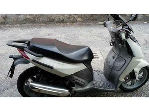 VENDO APRILIA SPORTCITY 125 USATA A SESTO SAN GIOVANNI (CODICE 9736760) - MOTO.IT