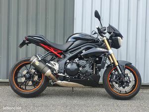 TRIUMPH 1050 SPEED TRIPLE