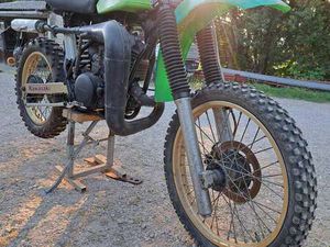 KAWASAKI KX 500 VERDE