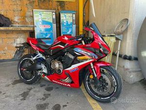 CBR 650 R - 2021