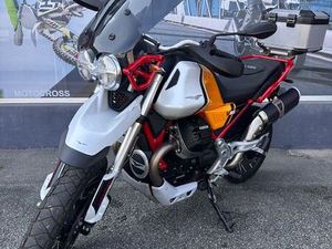 MOTO GUZZI V85TT 2024 - SEULEMENT 743 KM