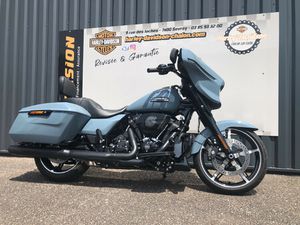 HARLEY-DAVIDSON TOURING STREET GLIDE 1923