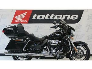 VENDO HARLEY-DAVIDSON 114 ELECTRA GLIDE ULTRA LIMITED (2021 - 22) - FLHTK USATA A BASSANO DEL GRAPPA (CODICE 9740034) - MOTO.IT