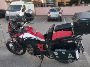 AFRICA TWIN 1000 CAMBIO MANUALE