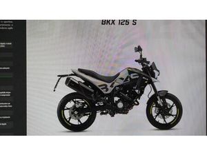 VENDO BENELLI BKX 125 S (2025) NUOVA A CASTELLANZA (CODICE 9740076) - MOTO.IT