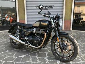 TRIUMPH STREET TWIN