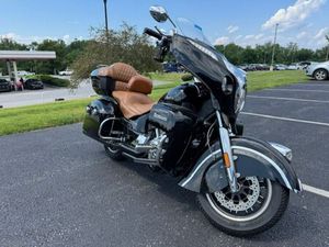 2018 INDIAN MOTORCYCLE® ROADMASTER® ABS THUNDER BLACK