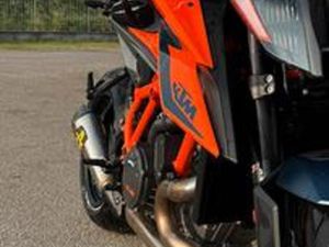 KTM SUPERDUKE 1290R
