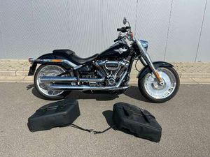 - 114 - AVEC VALISES LATÉRALES -