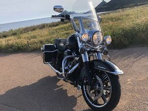 HARLEY DAVIDSON ROAD KING PRIX À DÉBATTRE