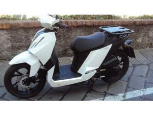 VENDO PEUGEOT TWEET 125I CARGO (2022 - 25) USATA A IMPERIA (CODICE 9741662) - MOTO.IT