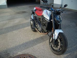 DUCATI MONSTER 937