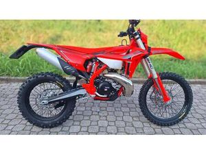 VENDO BETAMOTOR RR X-PRO 300 2T ENDURO (2026) NUOVA A MONTEBELLUNA (CODICE 9744668) - MOTO.IT
