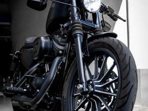 HARLEY-DAVIDSON IRON 883