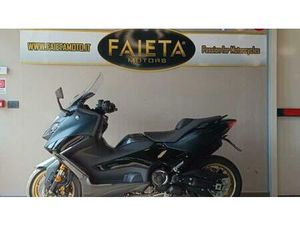 VENDO YAMAHA T-MAX 560 TECH MAX (2022 - 24) USATA A ROMA (CODICE 9746661) - MOTO.IT