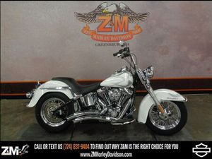 2011 HARLEY-DAVIDSON HERITAGE SOFTAIL® CLASSIC