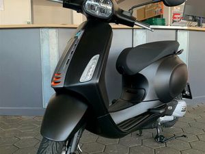 MOTO NEUVE: VESPA SPRINT 125 S