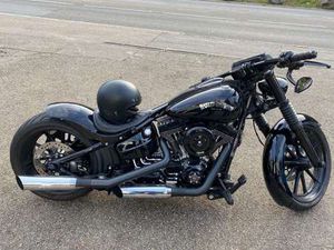 HARLEY-DAVIDSON BREAKOUT
