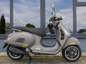 VESPA GTS 300 SUPERTECH - KEYLESS - TECH - ALLE FARBEN