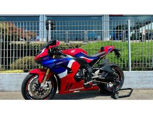 VENDO HONDA CBR 1000 RR-R FIREBLADE SP (2020 - 21) USATA A VIGEVANO (CODICE 9756872) - MOTO.IT