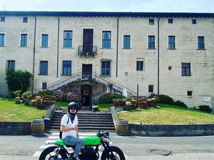 MOTO GUZZI V 75 CAFE RACER VERDE