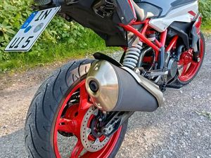 BMW G310R SPORT STYLE EXTRAS!