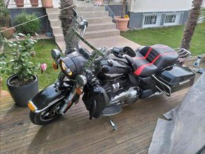 HARLEY DAVIDSON ROAD KING POLICE