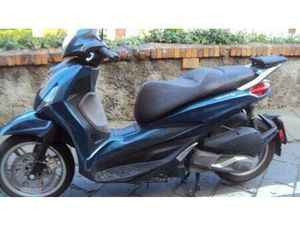 VENDO PIAGGIO BEVERLY 300 HPE (2021) USATA A IMPERIA (CODICE 9758873) - MOTO.IT