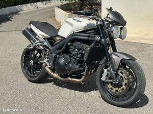 TRIUMPH SPEED TRIPLE 2009